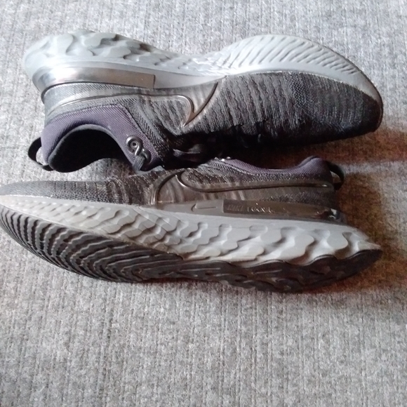 Nike React Inifinity Run Flyknit 2 men's running sneakers  (CT 2357-003) - Picture 5 of 7